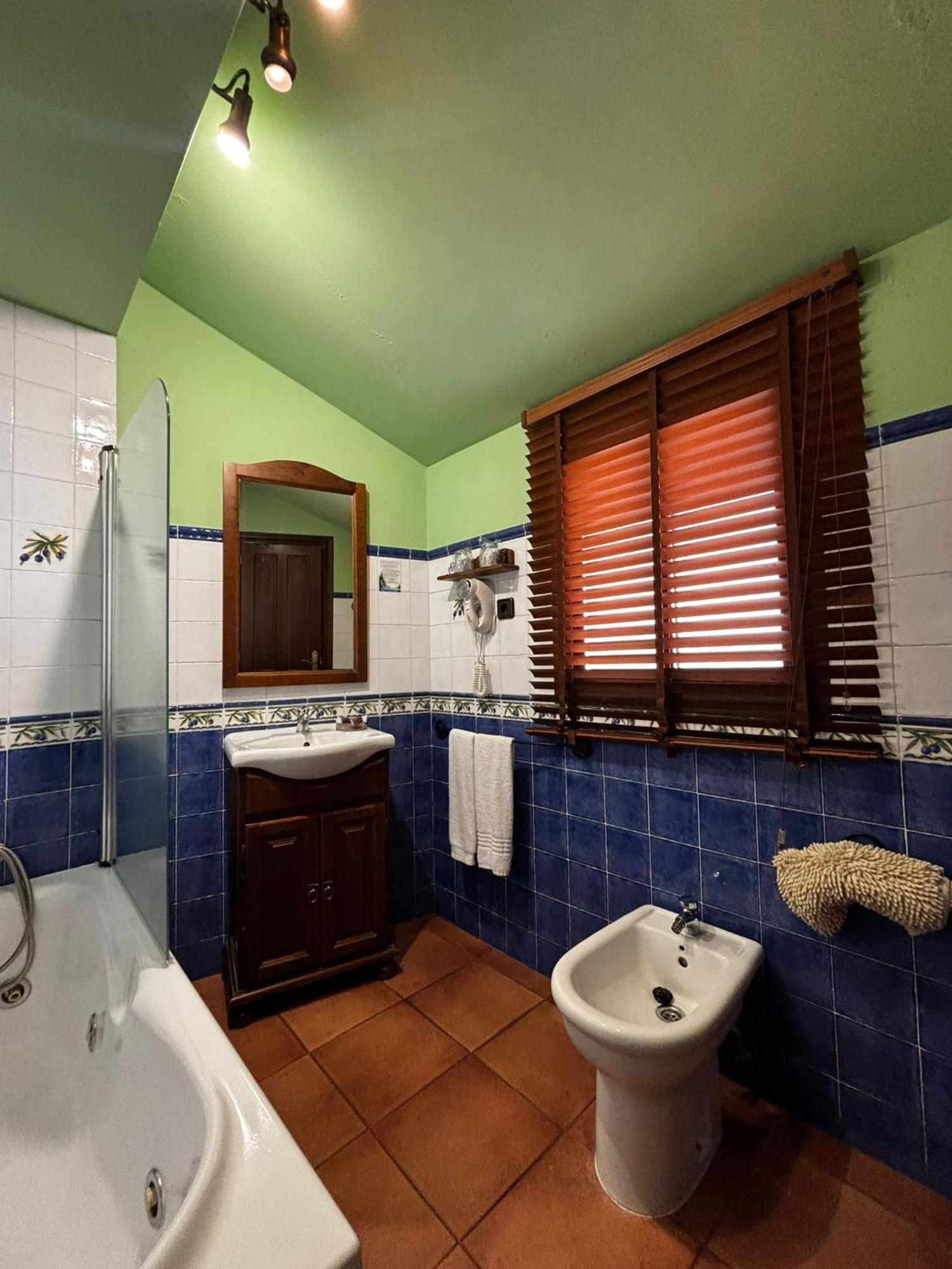 Hotel Baviera Linares  Esterno foto